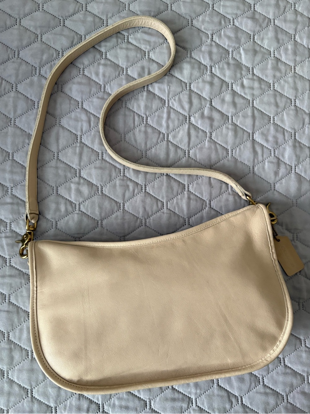 Vintage Large Coach Swinger Bone Leather Shoulder Bag